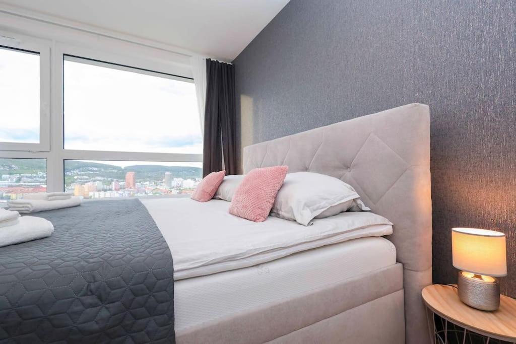 Danubius One - Spacious Apartment W Free Parking Bratislava Exteriér fotografie