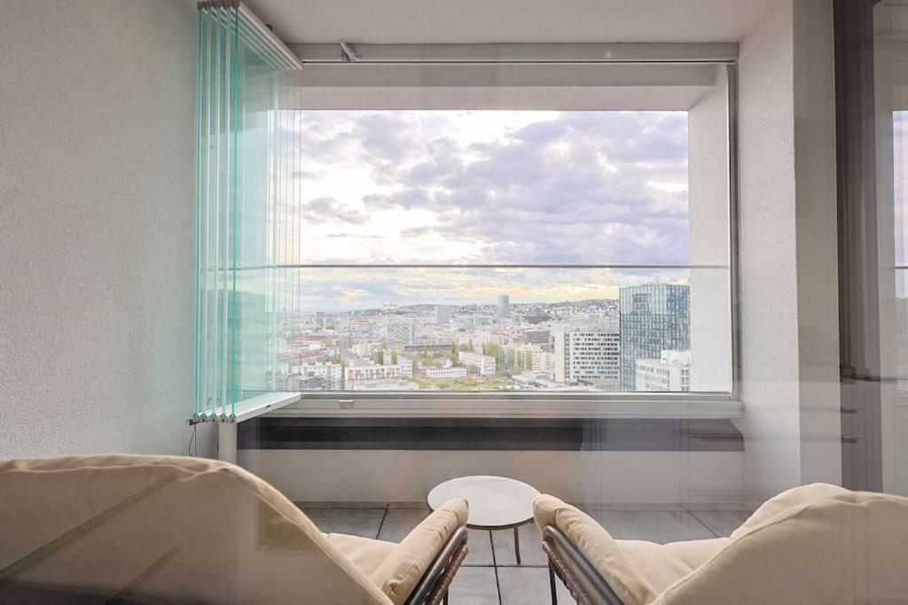 Danubius One - Spacious Apartment W Free Parking Bratislava Exteriér fotografie